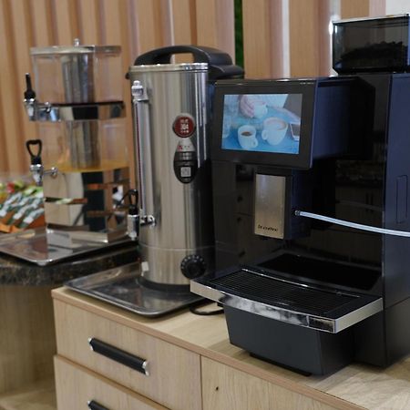 Hotel Shosh Modern Tasken Kültér fotó