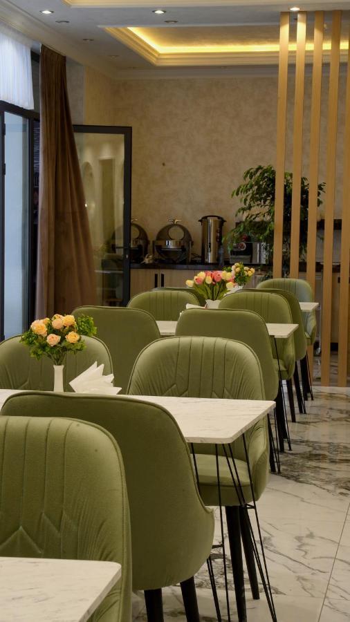 Hotel Shosh Modern Tasken Kültér fotó
