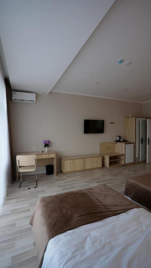 Hotel Shosh Modern Tasken Kültér fotó